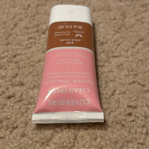 CoverGirl Clean Fresh Skin Milk Nourishing Foundation Vegan New #630 Deep/Dark - Picture 4 of 11